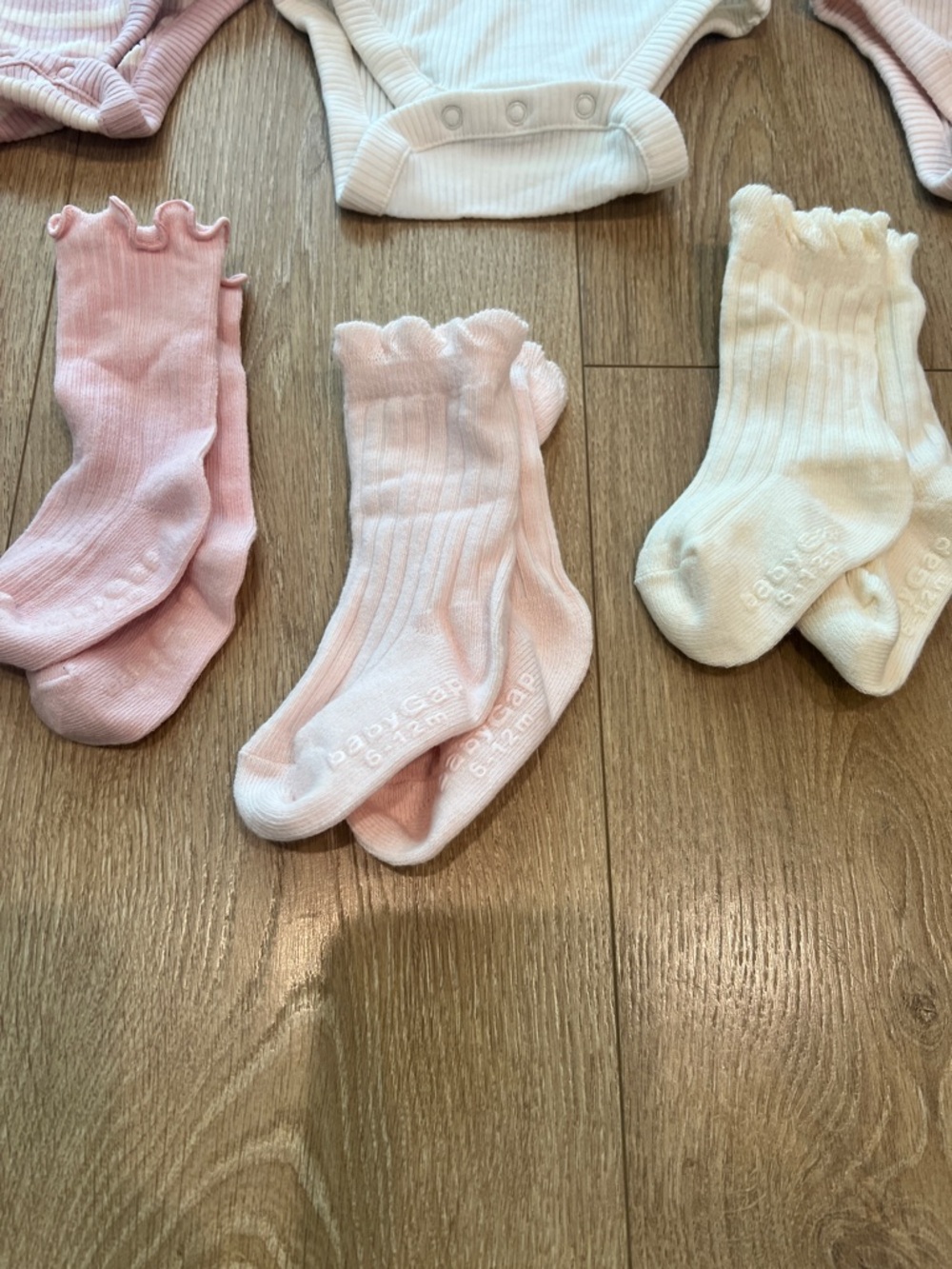 GAP Baby Ribbed Long-Sleeve One-Pieces and Pants Set in Pink and Cream - Picture 6 of 9